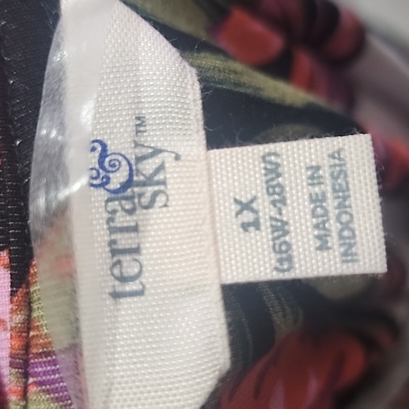 Terra & Sky tropical print ruched shoulder knit dress NWT - Picture 7 of 8